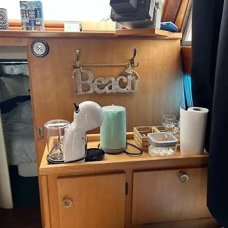 Hotel en barco Unusual Night On A Small Yacht *